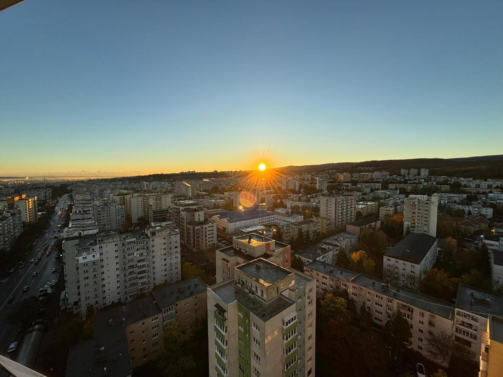 Sunset Studio - 12Th Floor Apartment Cluj-Napoca Luaran gambar